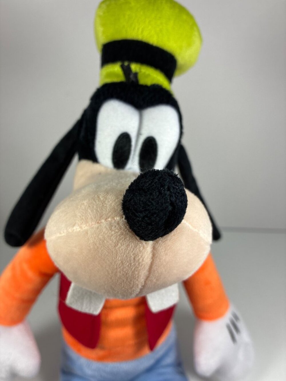 Disney Goofy Kohl's Cares Plush 14" - Picture 3 of 12